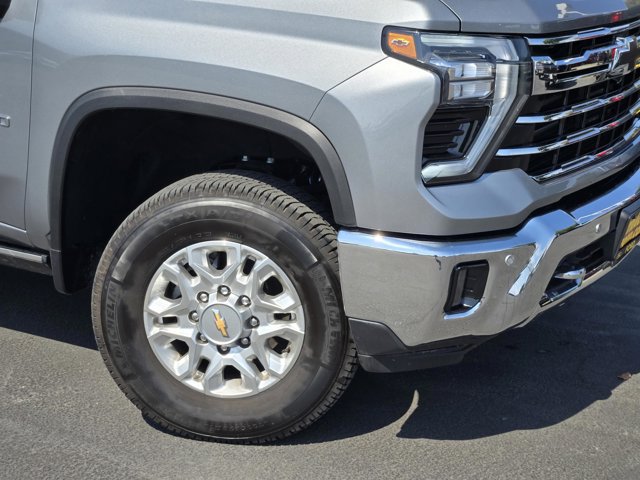 Used 2024 Chevrolet Silverado 2500 LTZ w/ LTZ Plus Package AWD/4WD image 9