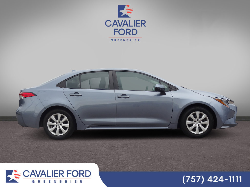 Used 2024 Toyota Corolla LE FWD image 2
