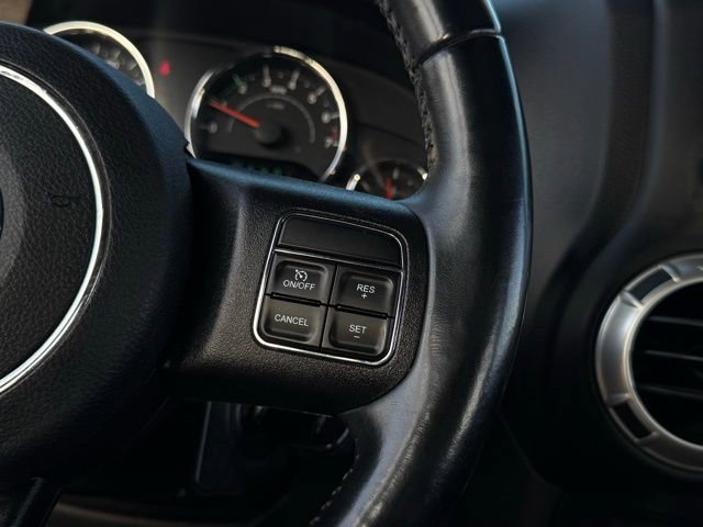 Used 2018 Jeep Wrangler Unlimited Sahara w/ Connectivity Group image 8