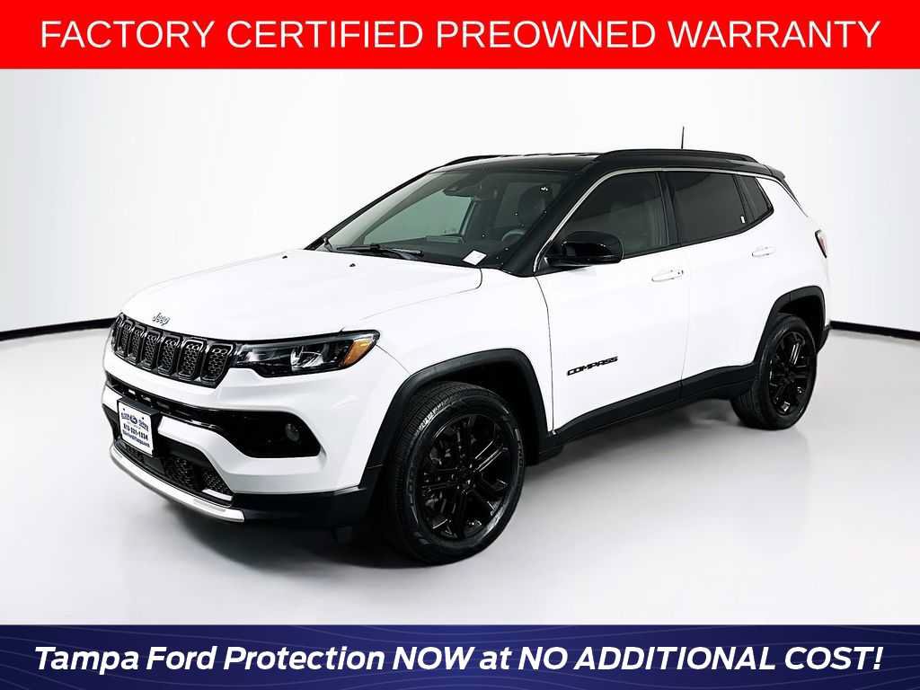 Used 2024 Jeep Compass Limited AWD/4WD image 1