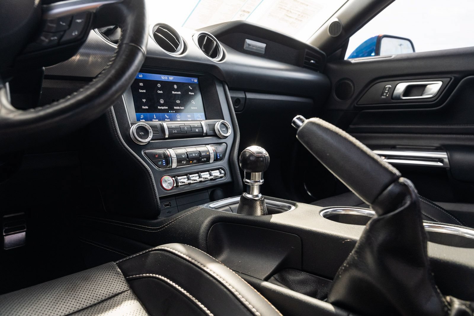 Certified 2019 Ford Mustang GT Premium w/ Equipment Group 401A RWD image 25