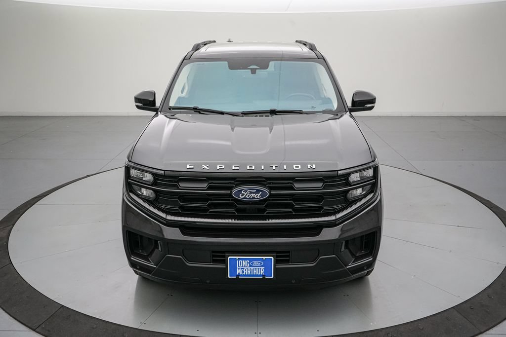 Certified 2025 Ford Expedition Active AWD/4WD image 9