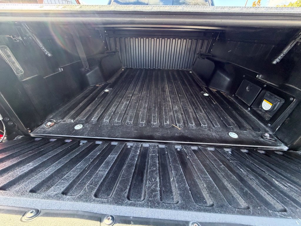 Used 2021 Toyota Tacoma SR5 w/ Trail Edition AWD/4WD image 42