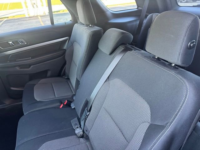 Certified 2019 Ford Explorer XLT w/ Equipment Group 201A FWD image 8