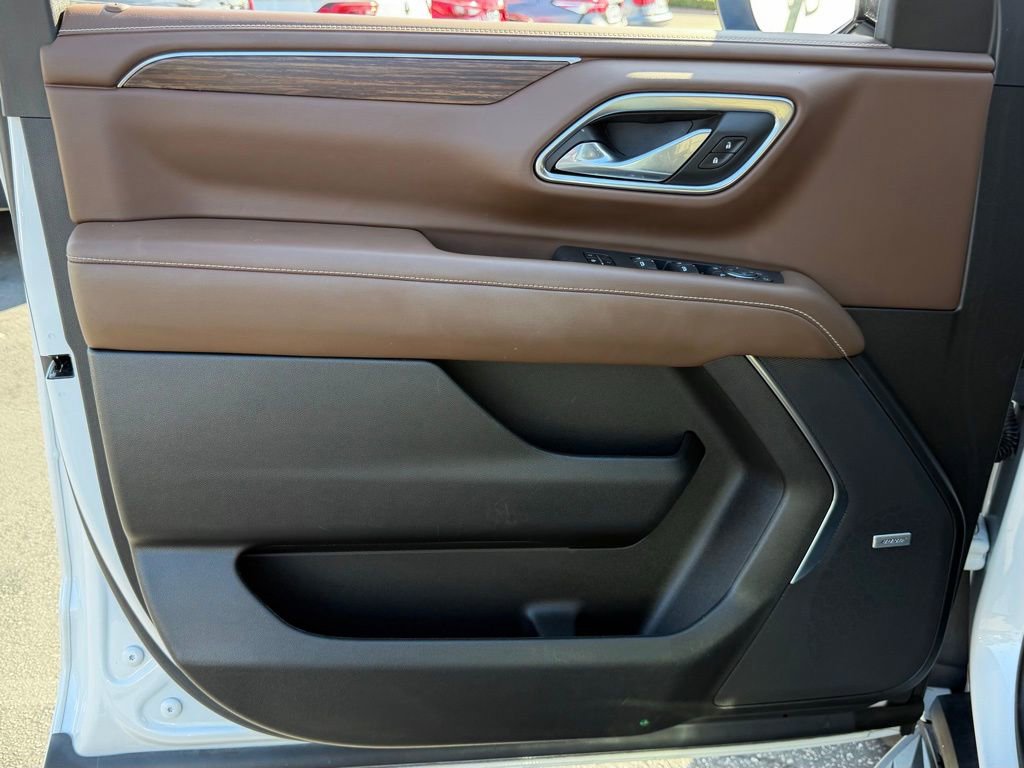 Used 2023 Chevrolet Tahoe High Country image 14