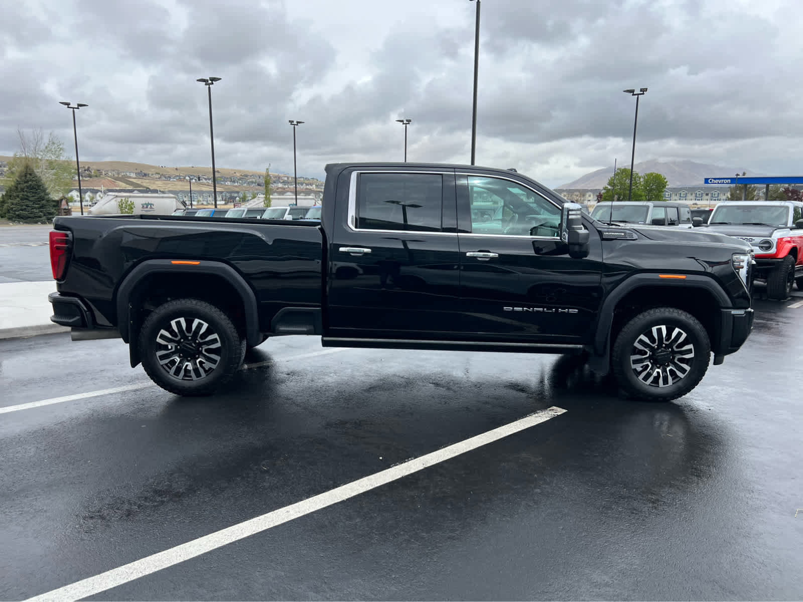 Used 2025 GMC Sierra 3500 Denali Ultimate AWD/4WD image 9