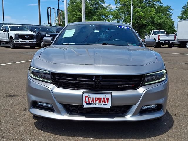 Used 2018 Dodge Charger SXT Plus RWD image 2