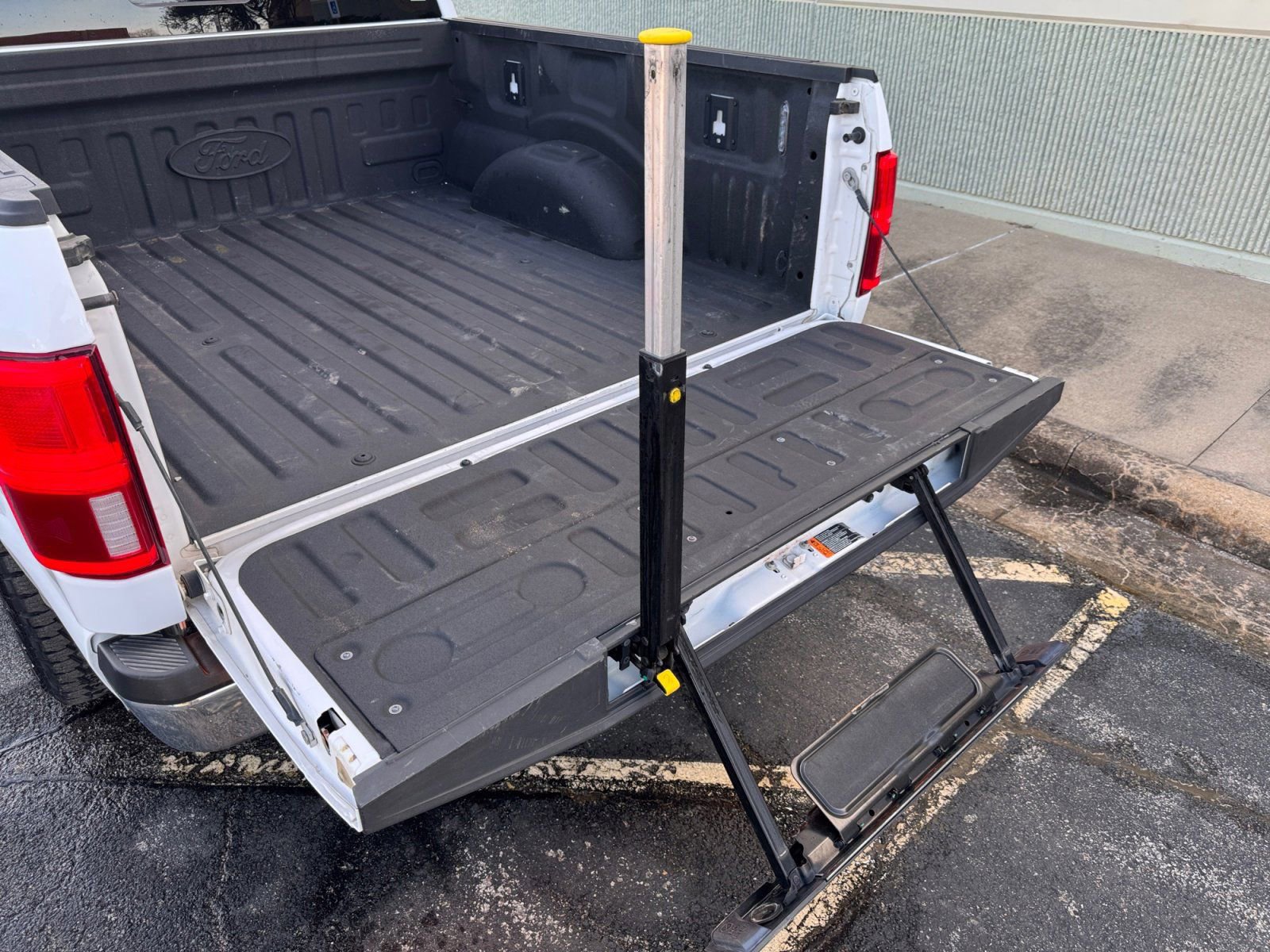 Certified 2020 Ford F150 XLT w/ Equipment Group 302A Luxury image 19