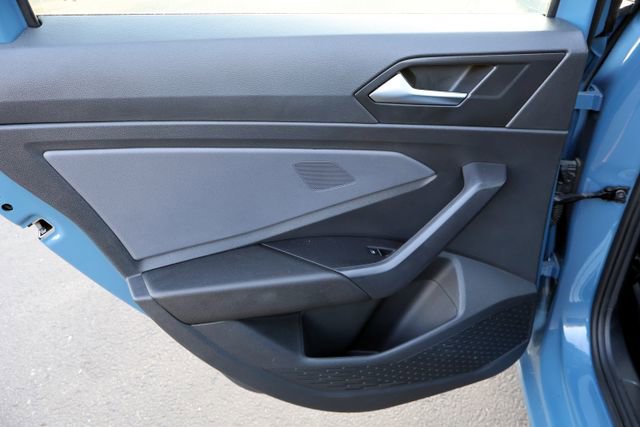 Used 2025 Volkswagen Jetta SE image 23