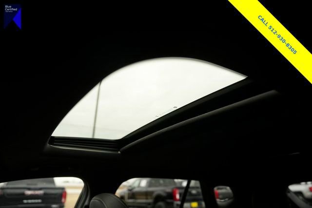 Used 2025 Chevrolet Trax RS w/ Sunroof Package image 11