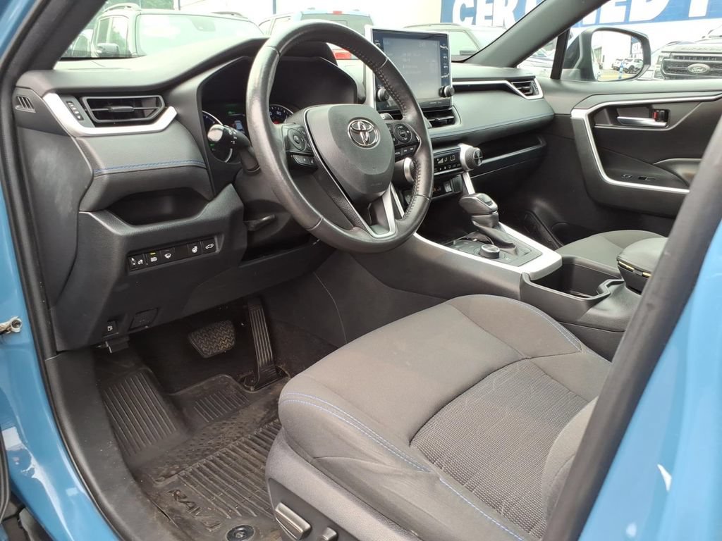 Used 2022 Toyota RAV4 SE w/ Convenience Package AWD/4WD image 12
