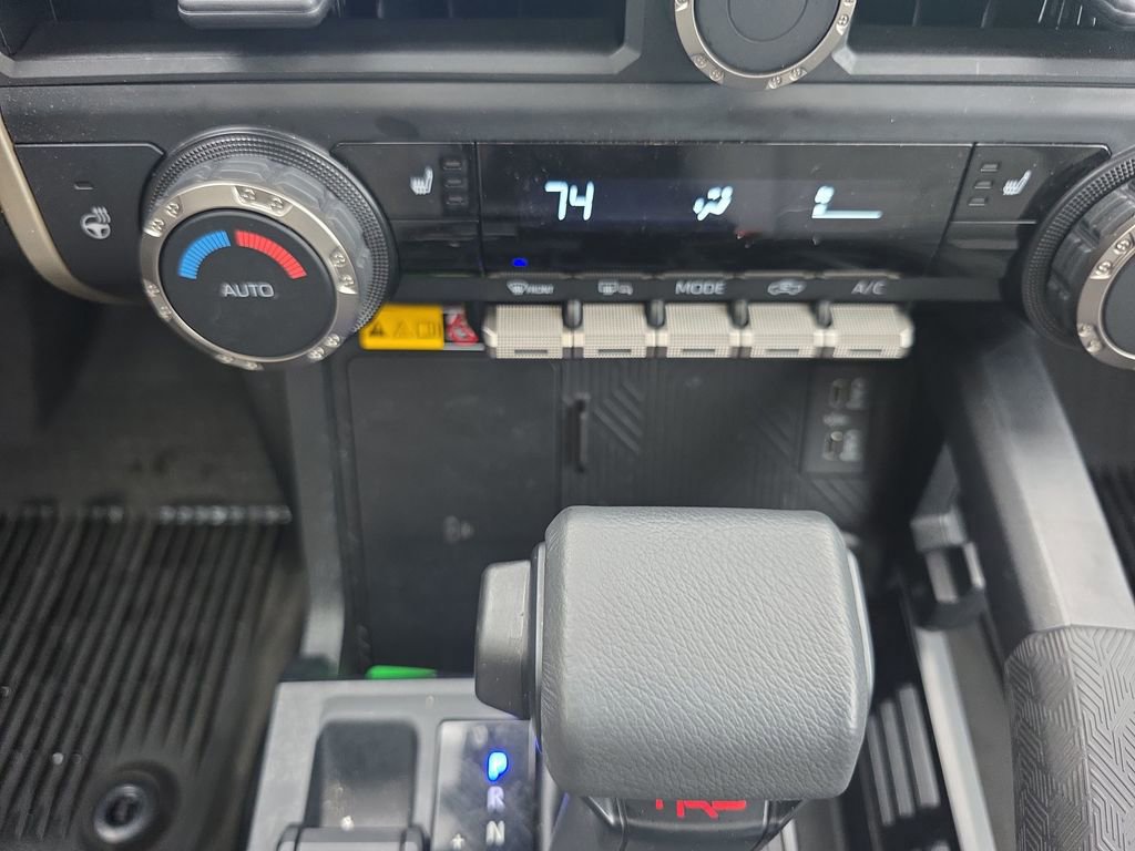 Used 2024 Toyota Tacoma TRD Sport w/ TRD Sport Upgrade Package AWD/4WD image 33