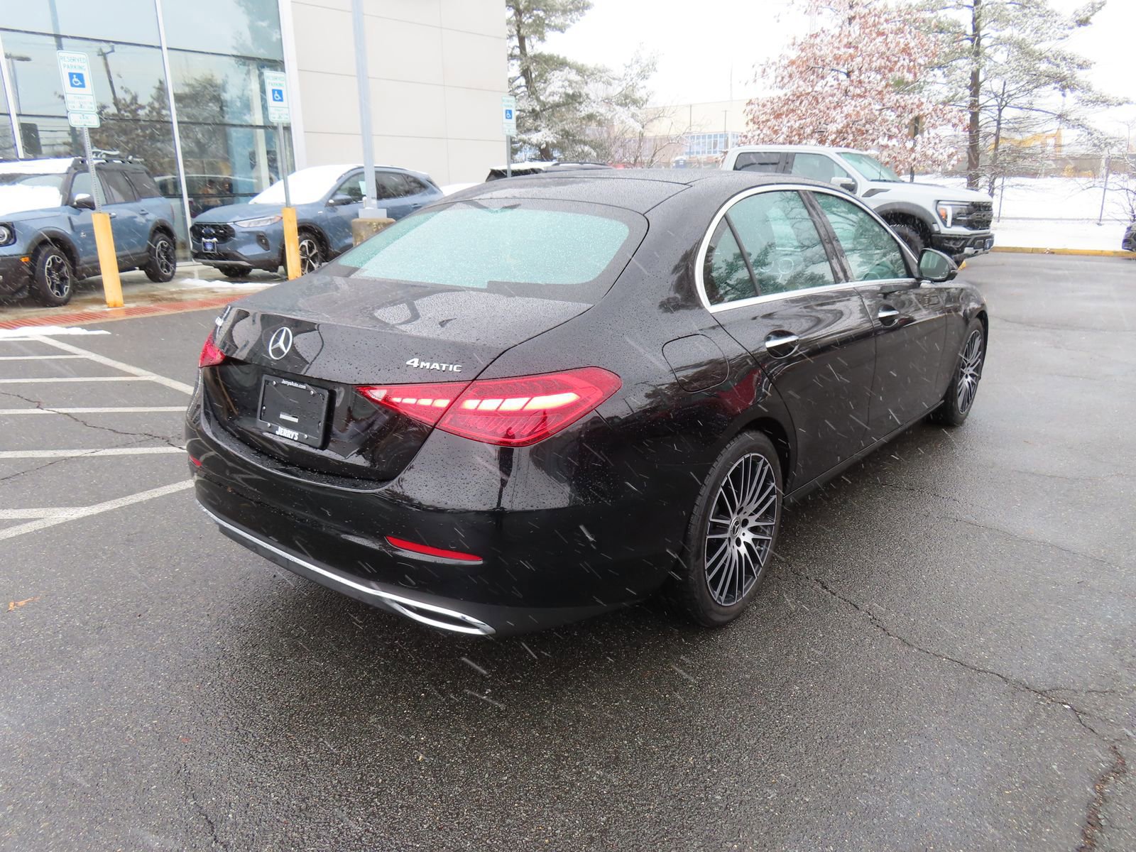 Used 2025 Mercedes-Benz C 300 4MATIC Sedan image 6