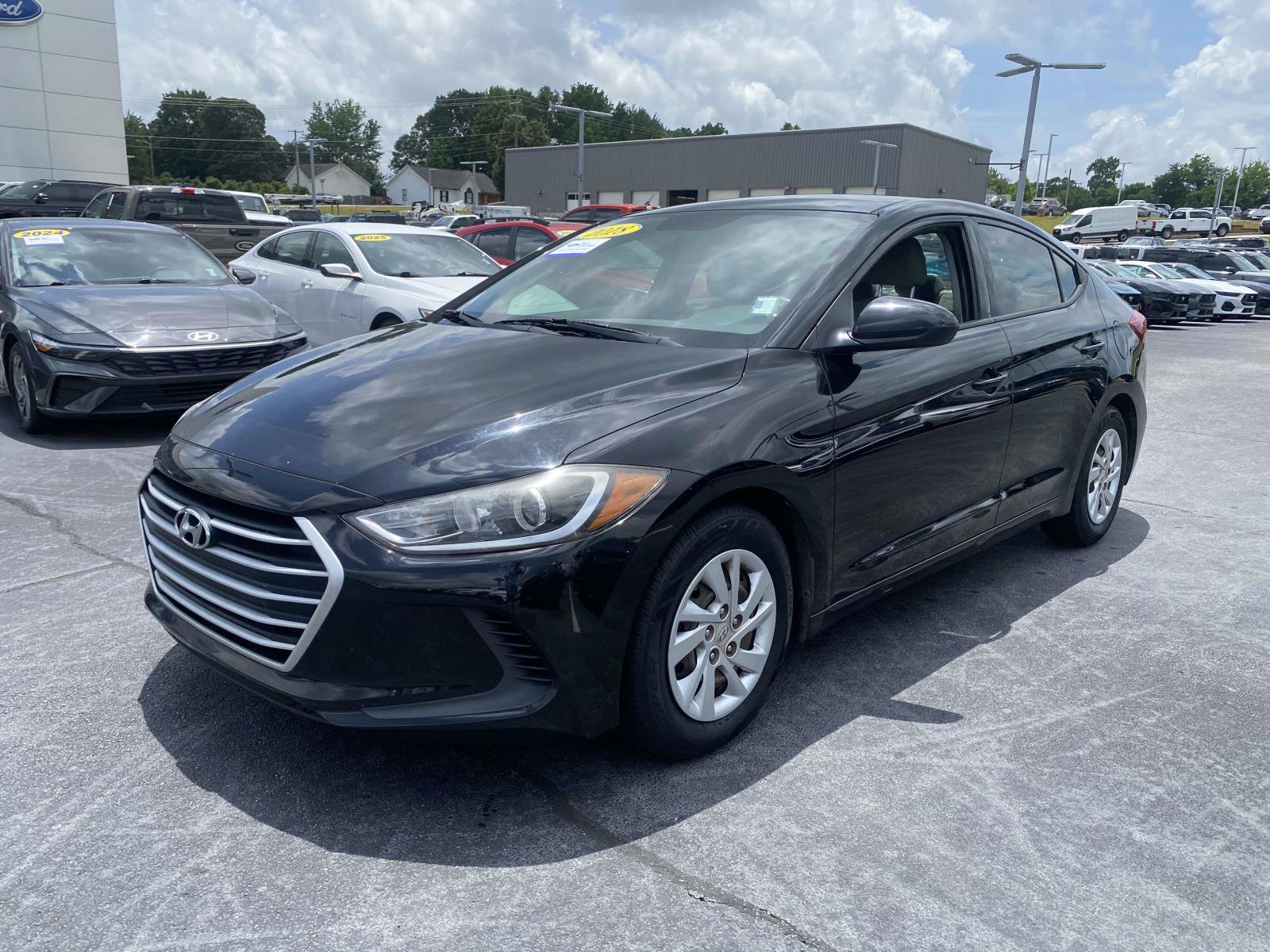 Used 2018 Hyundai Elantra SE FWD video 3