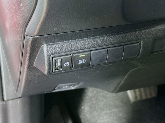 Used 2020 Toyota Corolla LE image 12