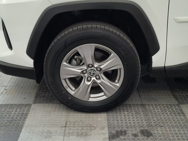 Used 2024 Toyota RAV4 LE AWD/4WD image 13