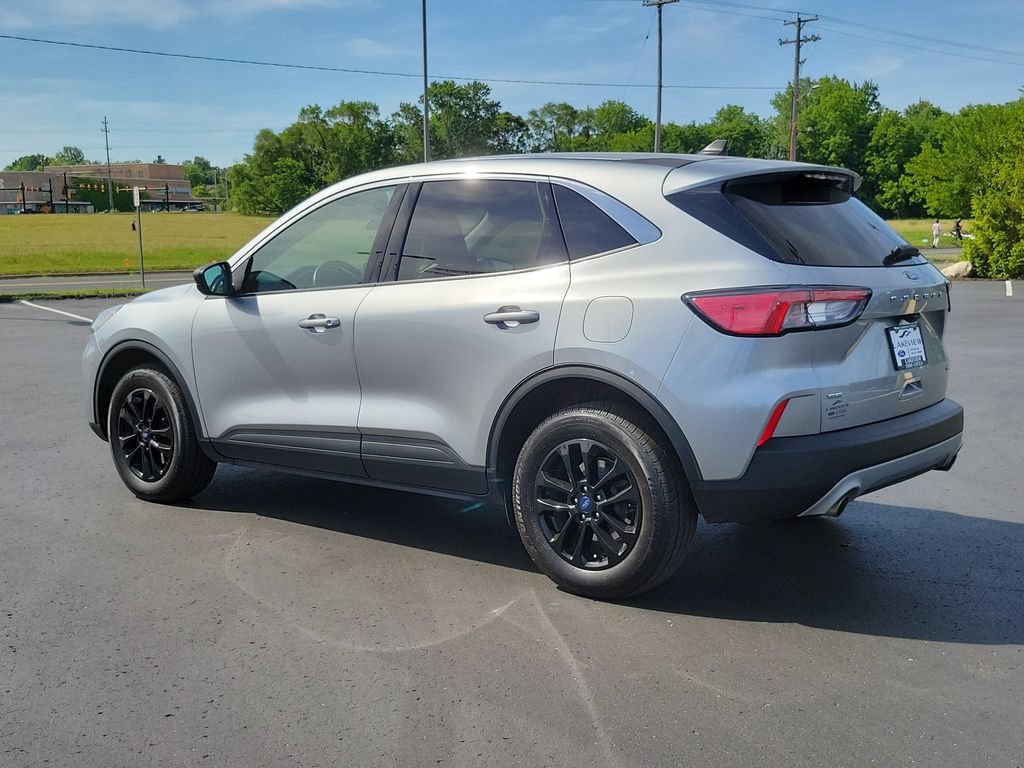 Certified 2022 Ford Escape SE w/ Cold Weather Package AWD/4WD image 4