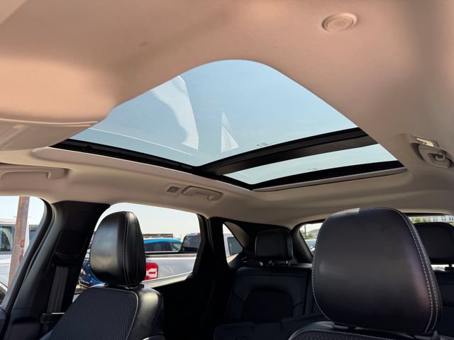 Certified 2025 Ford Escape SE FWD image 28