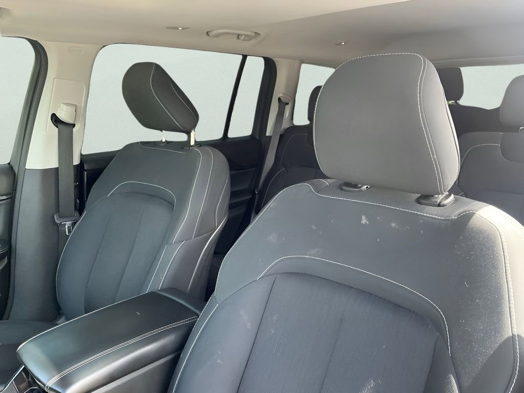 Used 2021 Jeep Grand Cherokee L Laredo w/ Luxury Tech Group I image 17