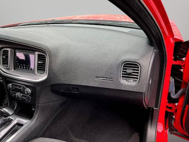 Used 2022 Dodge Charger SXT RWD image 25