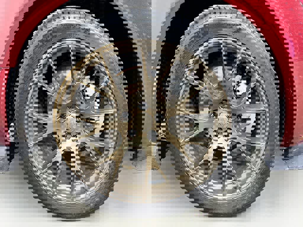 Used 2021 Dodge Challenger SXT image 10