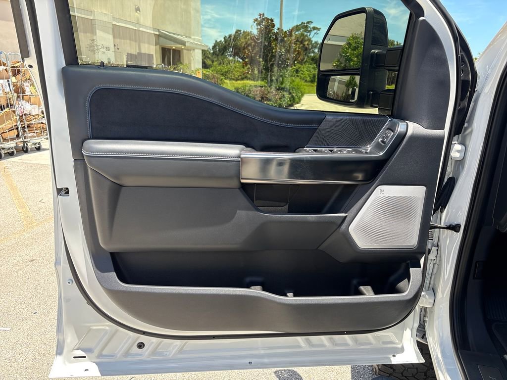 Certified 2025 Ford F250 Platinum AWD/4WD image 28