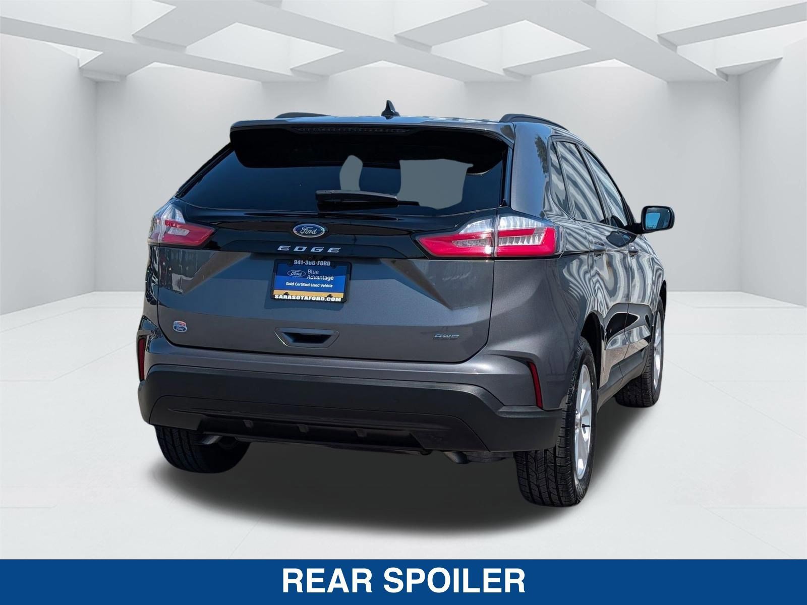 Certified 2024 Ford Edge SE image 5