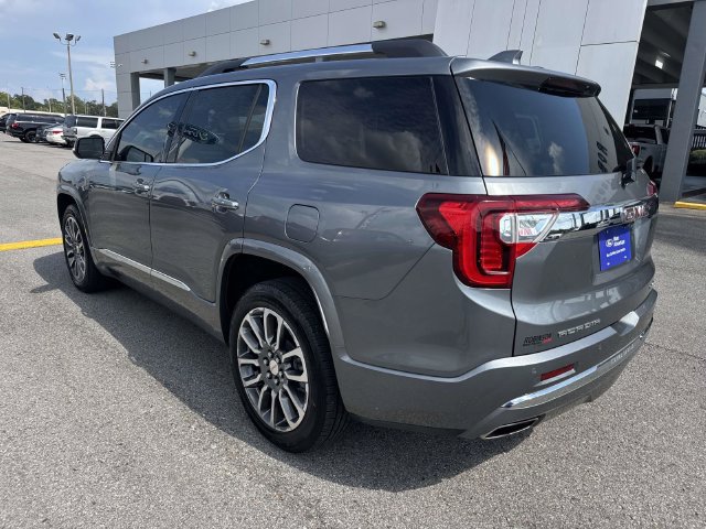 Used 2021 GMC Acadia Denali w/ Denali Ultimate Package AWD/4WD image 7