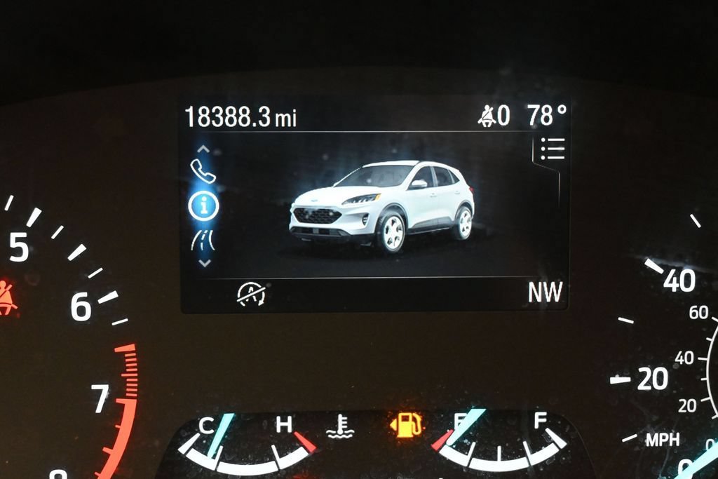 Certified 2022 Ford Escape SE w/ SE Sport Appearance Package FWD image 7