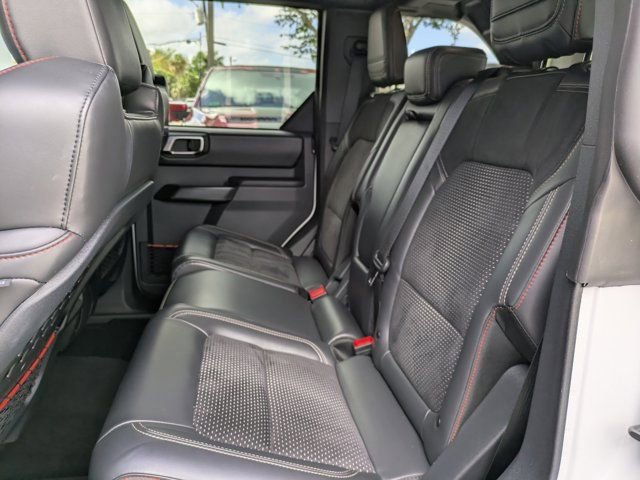 Certified 2025 Ford Bronco Raptor w/ Interior Carbon Fiber Pack AWD/4WD image 19