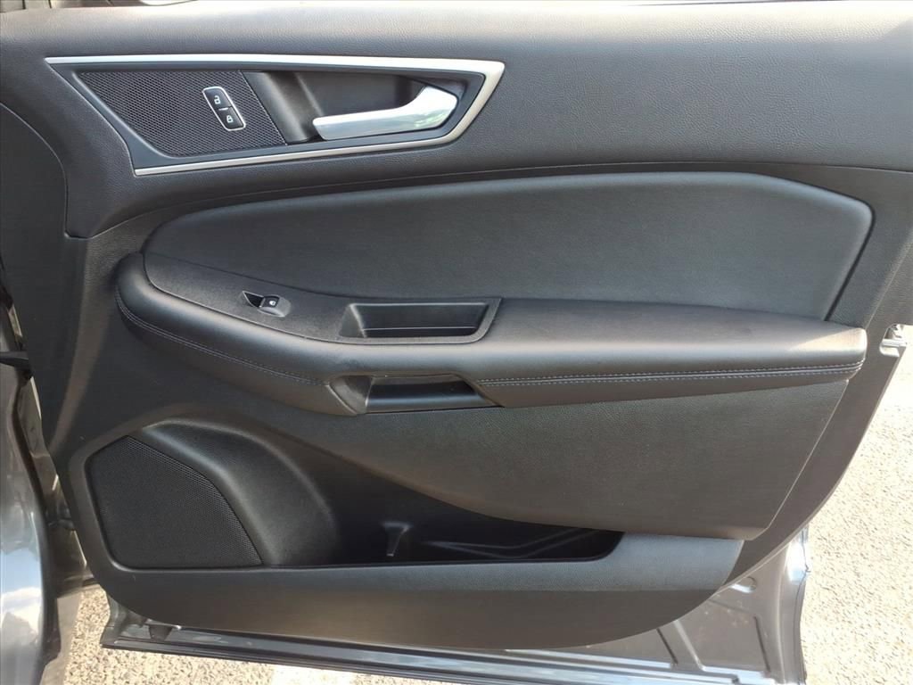Certified 2022 Ford Edge SEL w/ Convenience Package image 9
