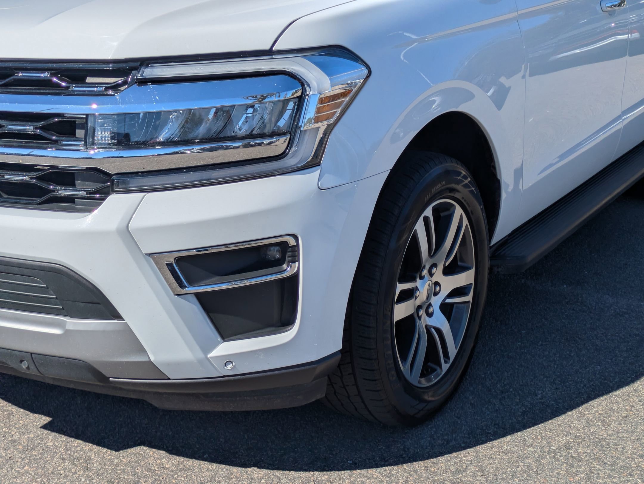 Certified 2024 Ford Expedition Limited image 11