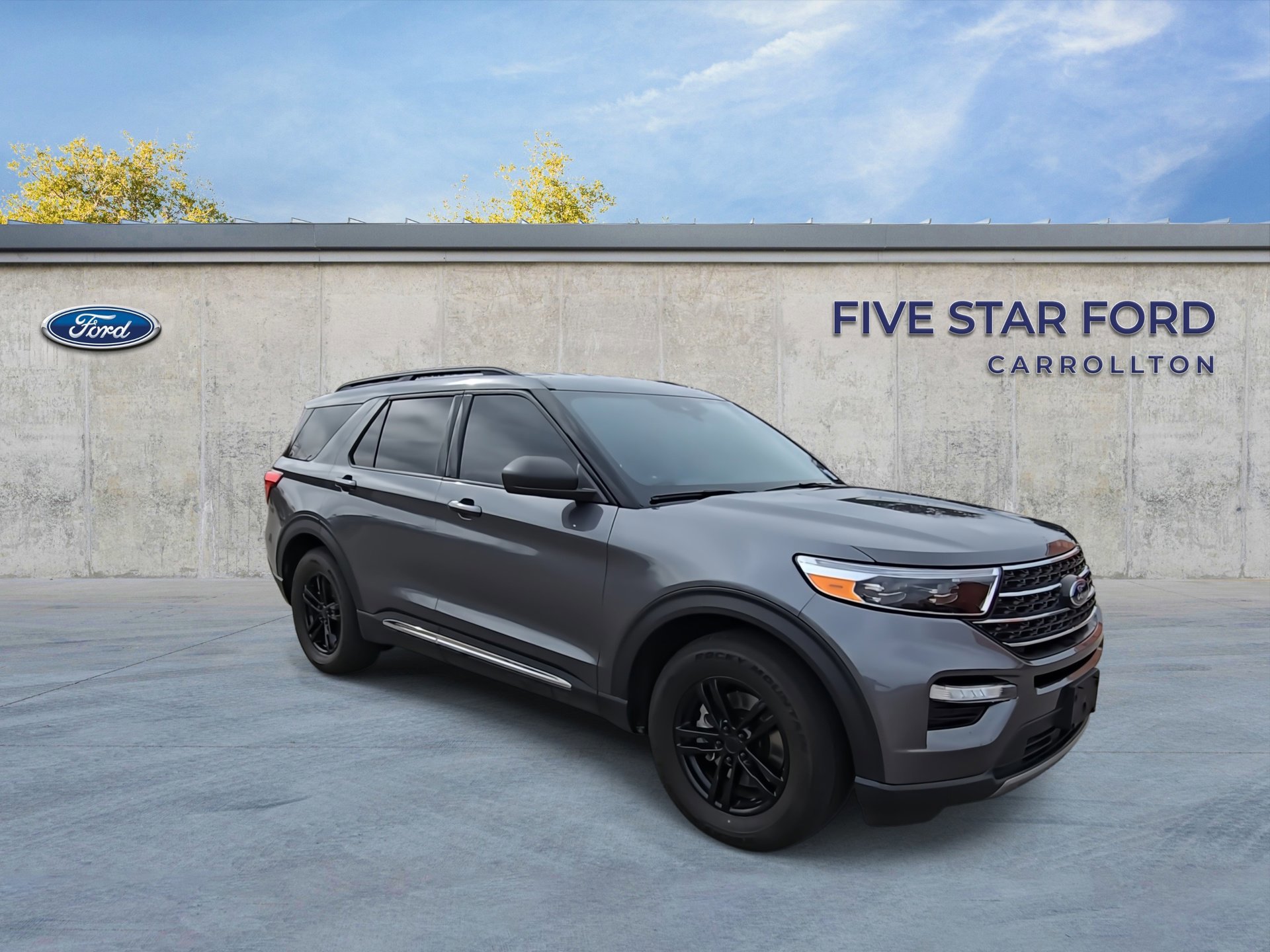 Certified 2022 Ford Explorer XLT w/ Equipment Group 202A image 8