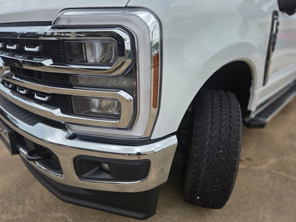 Certified 2025 Ford F350 Lariat w/ FX4 Off-Road Package AWD/4WD image 30
