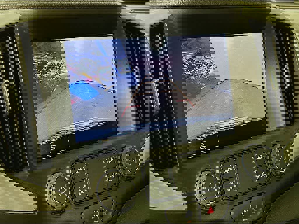 Used 2023 GMC Terrain SLT image 27