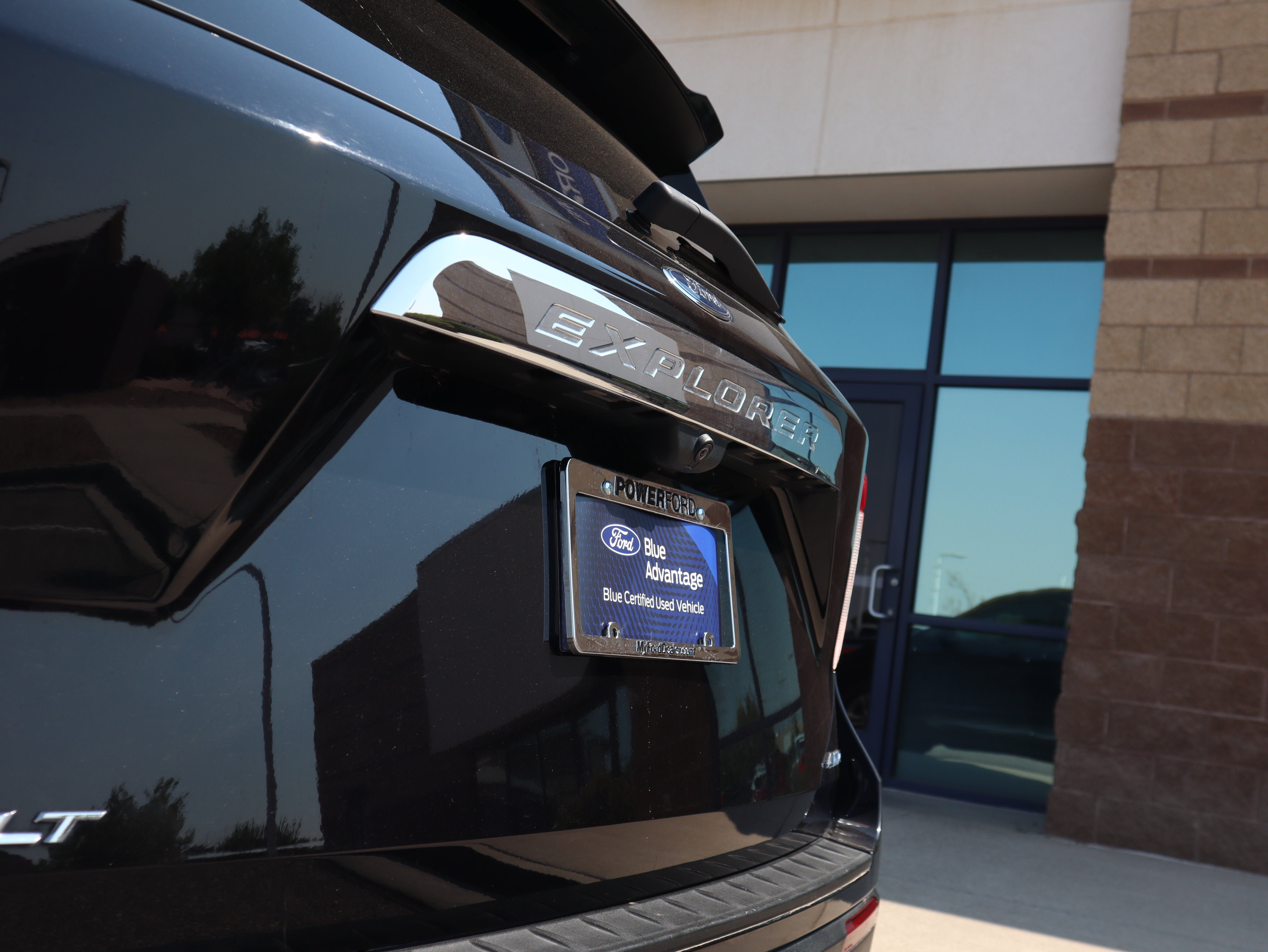 Certified 2023 Ford Explorer XLT w/ Equipment Group 202A AWD/4WD image 19
