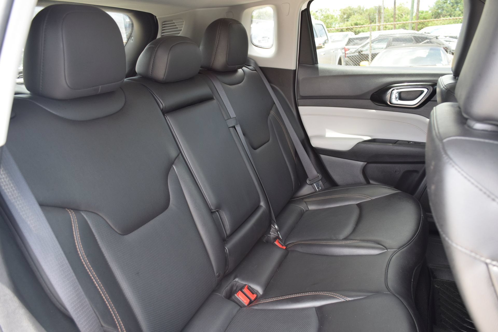 Used 2022 Jeep Compass Limited AWD/4WD image 21