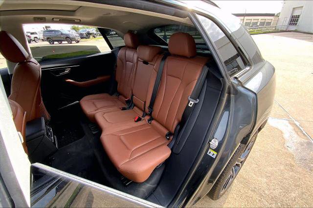 Used 2023 Audi Q8 Prestige AWD/4WD image 21