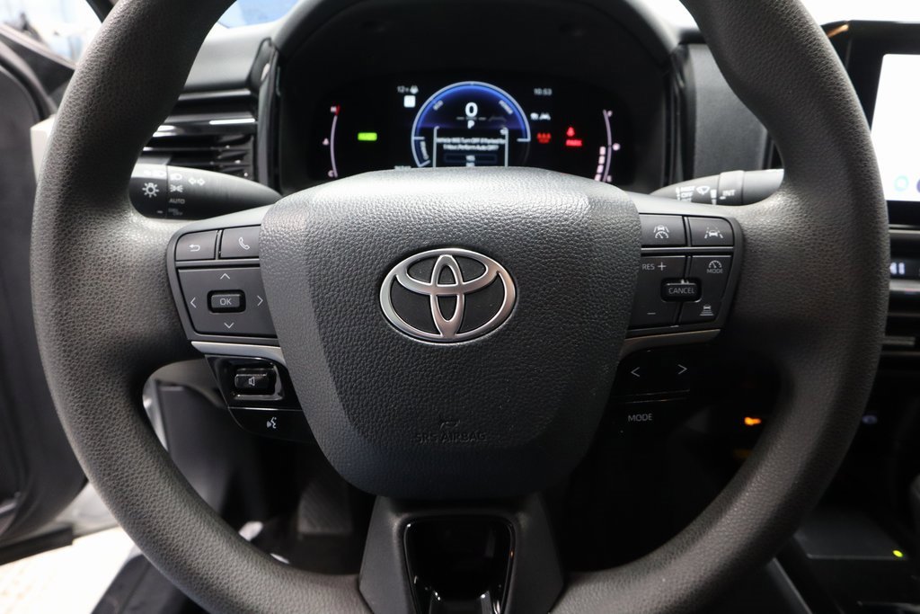 Used 2025 Toyota Camry LE image 30
