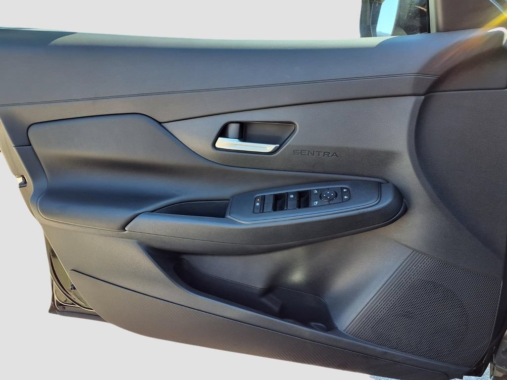 Used 2026 Nissan Sentra SV w/ SV Convenience Package FWD image 23