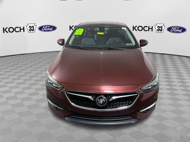Used 2018 Buick Regal Essence w/ Driver Confidence Package #1 AWD/4WD image 2