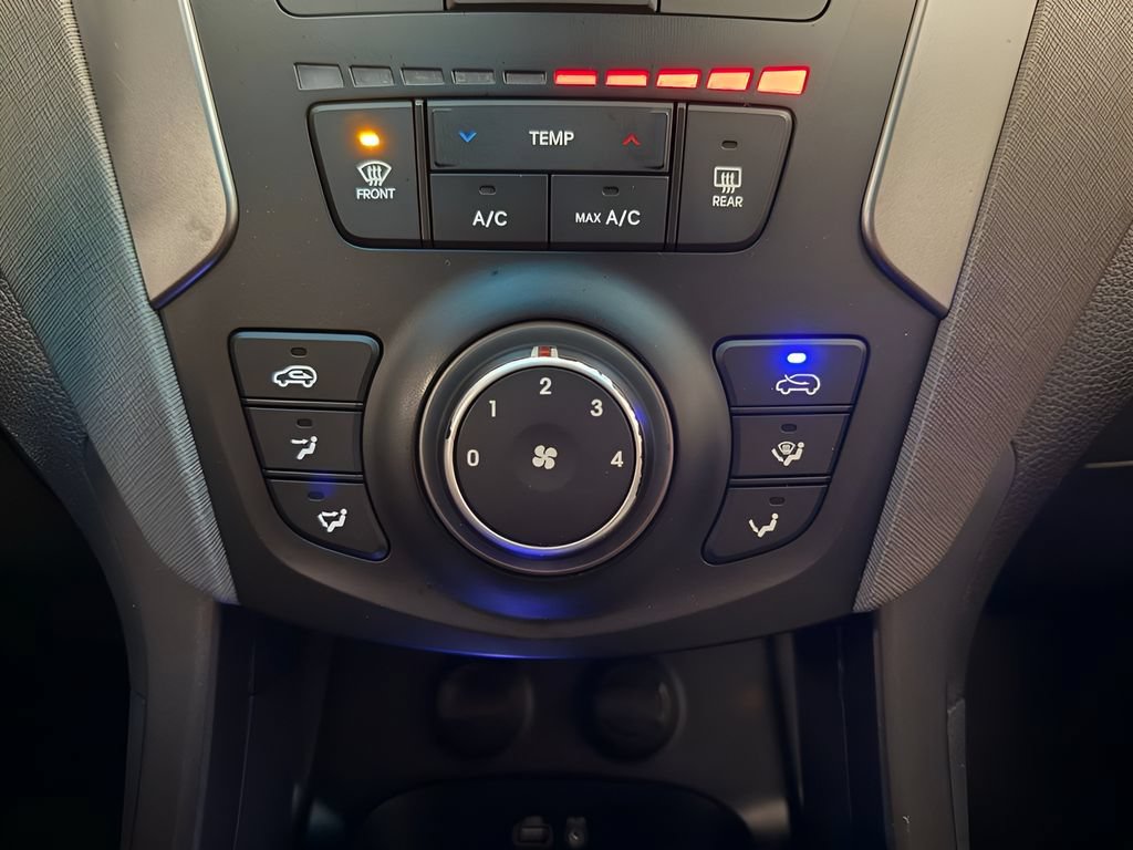 Used 2018 Hyundai Santa Fe Sport AWD/4WD image 17
