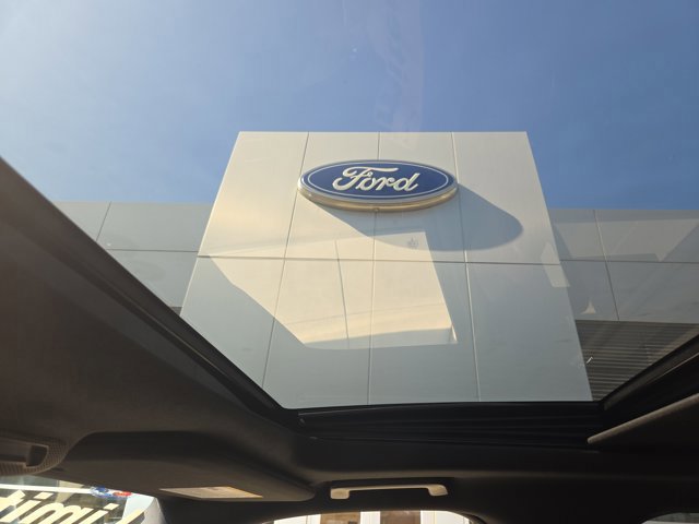 Certified 2024 Ford Expedition Limited image 21