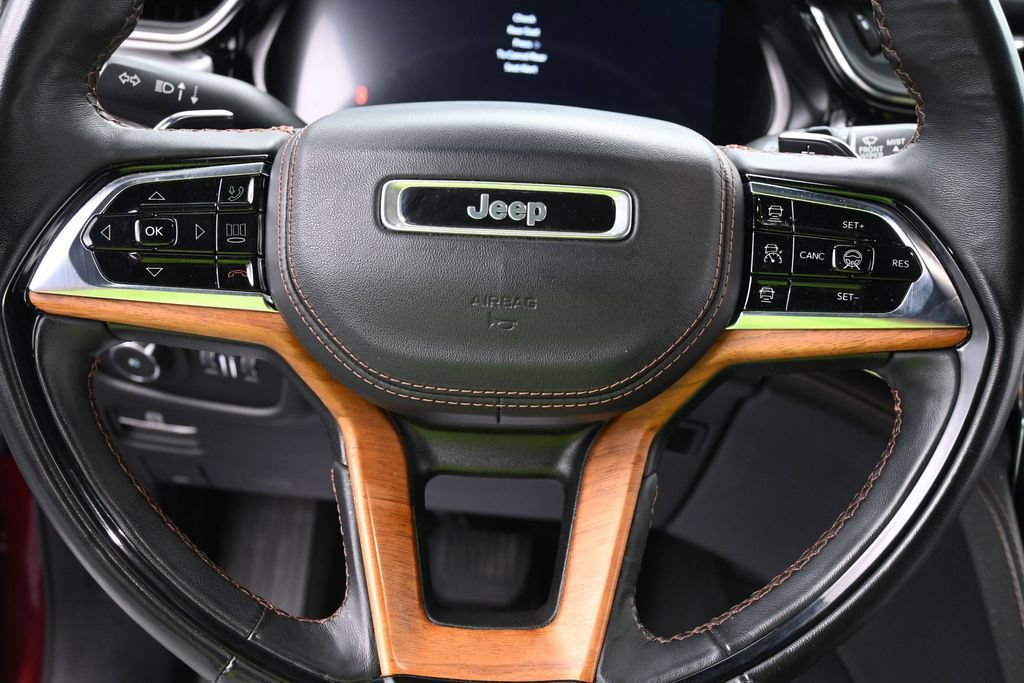 Used 2023 Jeep Grand Cherokee L Summit AWD/4WD image 16