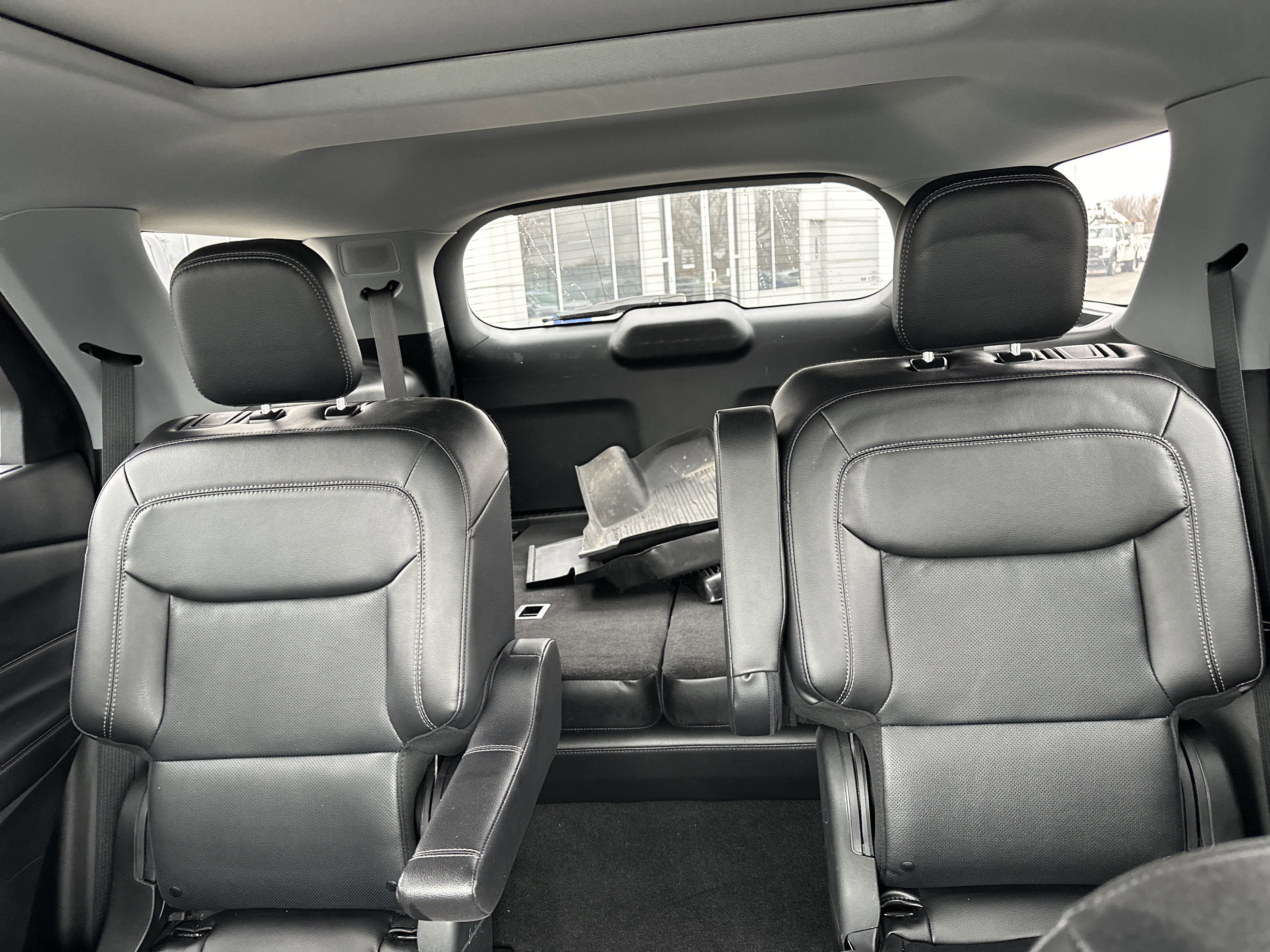 Certified 2023 Ford Explorer Limited w/ Limited Technology Package image 24