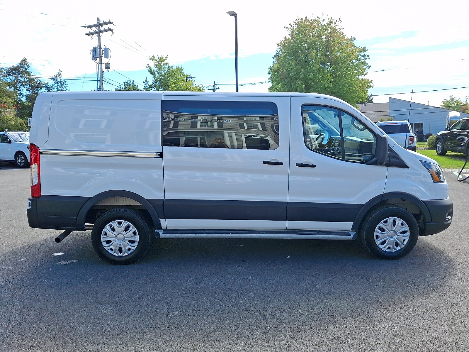 Certified 2025 Ford Transit 250 Low Roof w/ Exterior Upgrade Package RWD image 4