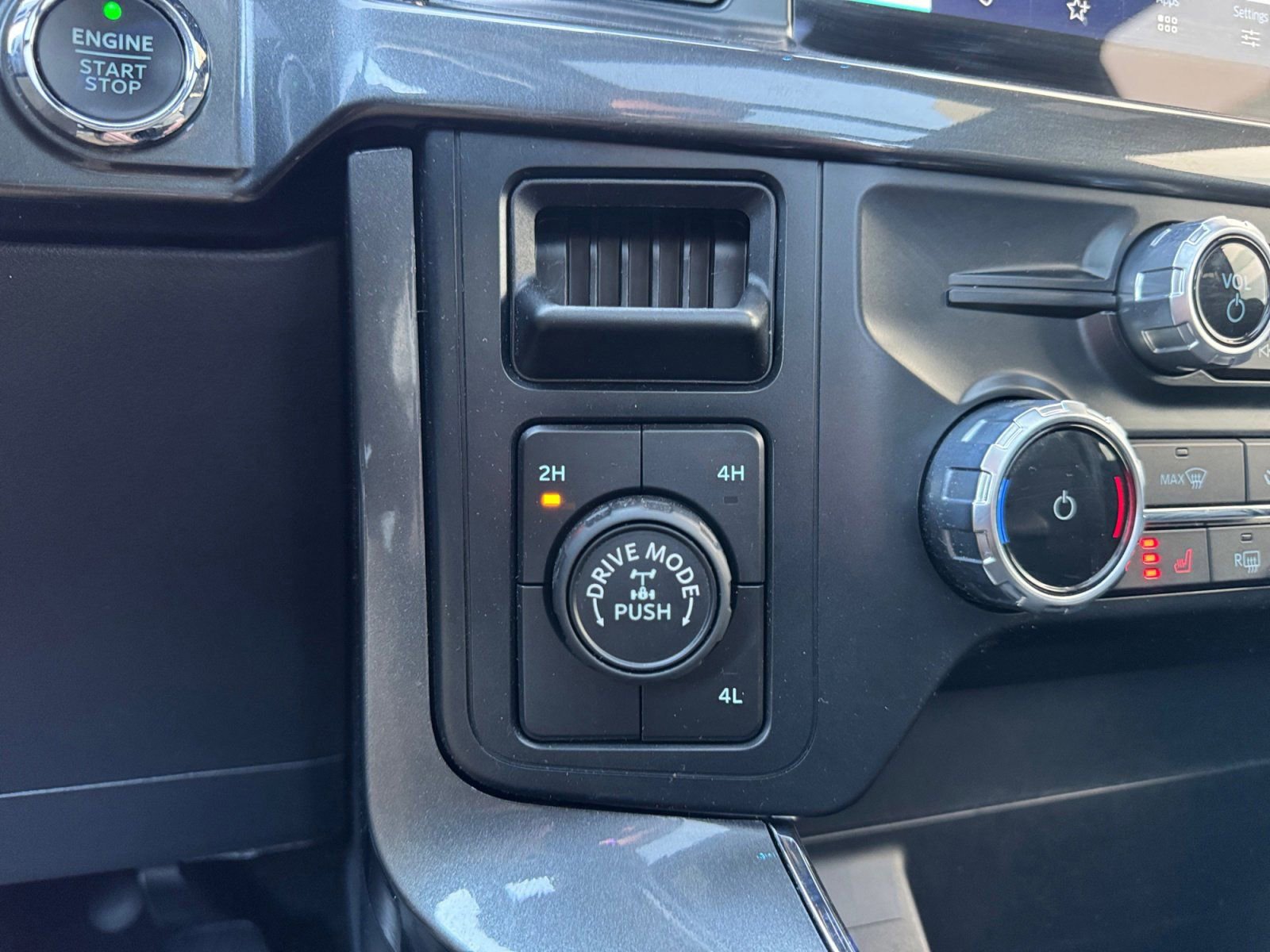 Certified 2022 Ford F150 XLT w/ Equipment Group 302A High image 26