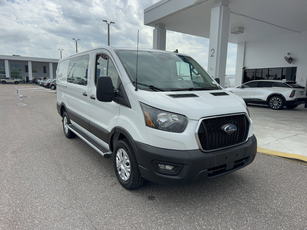 Certified 2025 Ford Transit 250 Low Roof w/ Exterior Upgrade Package RWD image 4