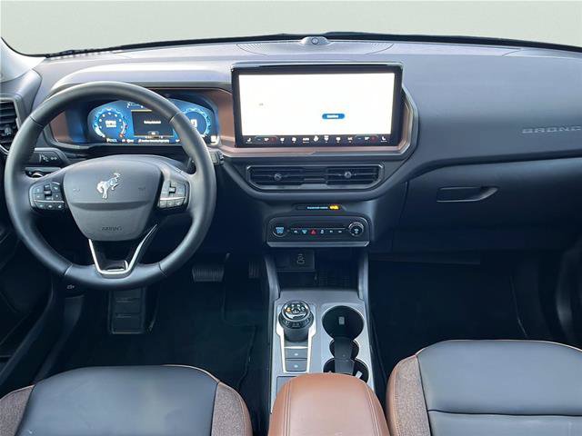 Certified 2025 Ford Bronco Sport Outer Banks w/ Outer Banks Tech Package+ AWD/4WD image 17