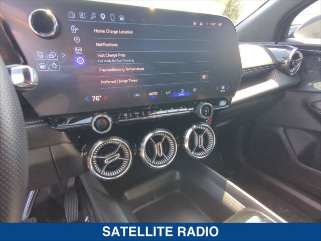 Used 2025 Chevrolet Blazer EV LT FWD image 17